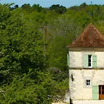 Alojamento de Acomodação e Pequeno-almoço Les Deux Abbesses En | La Grande Maison