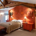 Alojamento de Acomodação e Pequeno-almoço Les Deux Abbesses En | La Grande Maison Mareuil-sur-Belle