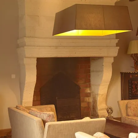 Les Deux Abbesses En | La Grande Maison 4* Mareuil-sur-Belle
