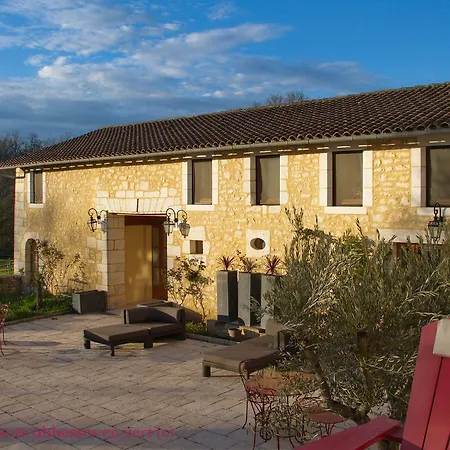 Les Deux Abbesses En | La Grande Maison Bed & Breakfast Mareuil-sur-Belle