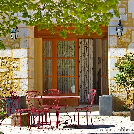 Les Deux Abbesses En | La Grande Maison 4*