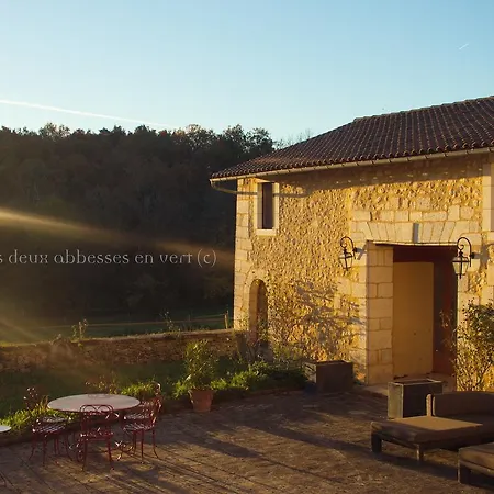 فندق مبيت وإفطار Les Deux Abbesses En Vert | La Grande Maison 4*