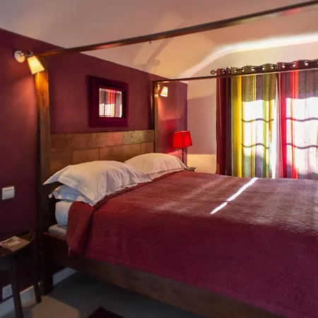 فندق مبيت وإفطار Les Deux Abbesses En Vert | La Grande Maison Mareuil-sur-Belle