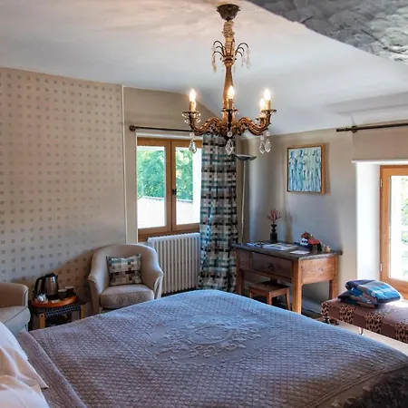 Les Deux Abbesses En | La Grande Maison Mareuil-sur-Belle