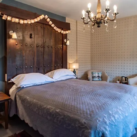 فندق مبيت وإفطار Les Deux Abbesses En Vert | La Grande Maison