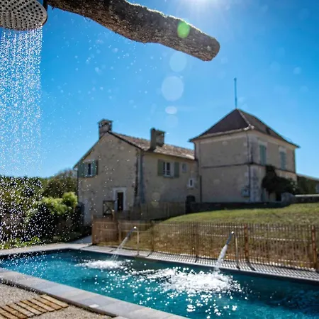 Les Deux Abbesses En Vert | La Grande Maison 4* Mareuil-sur-Belle