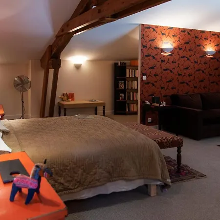 Les Deux Abbesses En | La Grande Maison Nocleg ze śniadaniem 4*