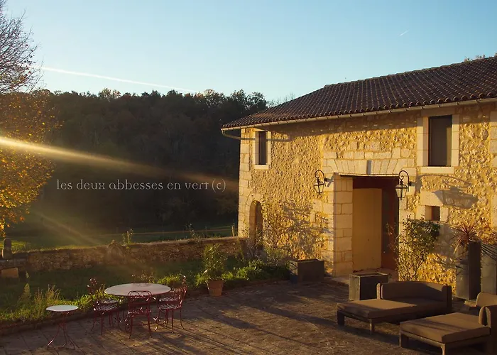 Couette-café Les Deux Abbesses En Vert | La Grande Maison 4*