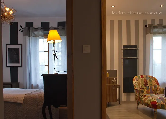 Les Deux Abbesses En Vert | La Grande Maison Mareuil-sur-Belle